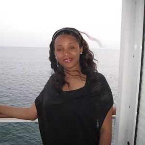 Meet your Posher, Latoya